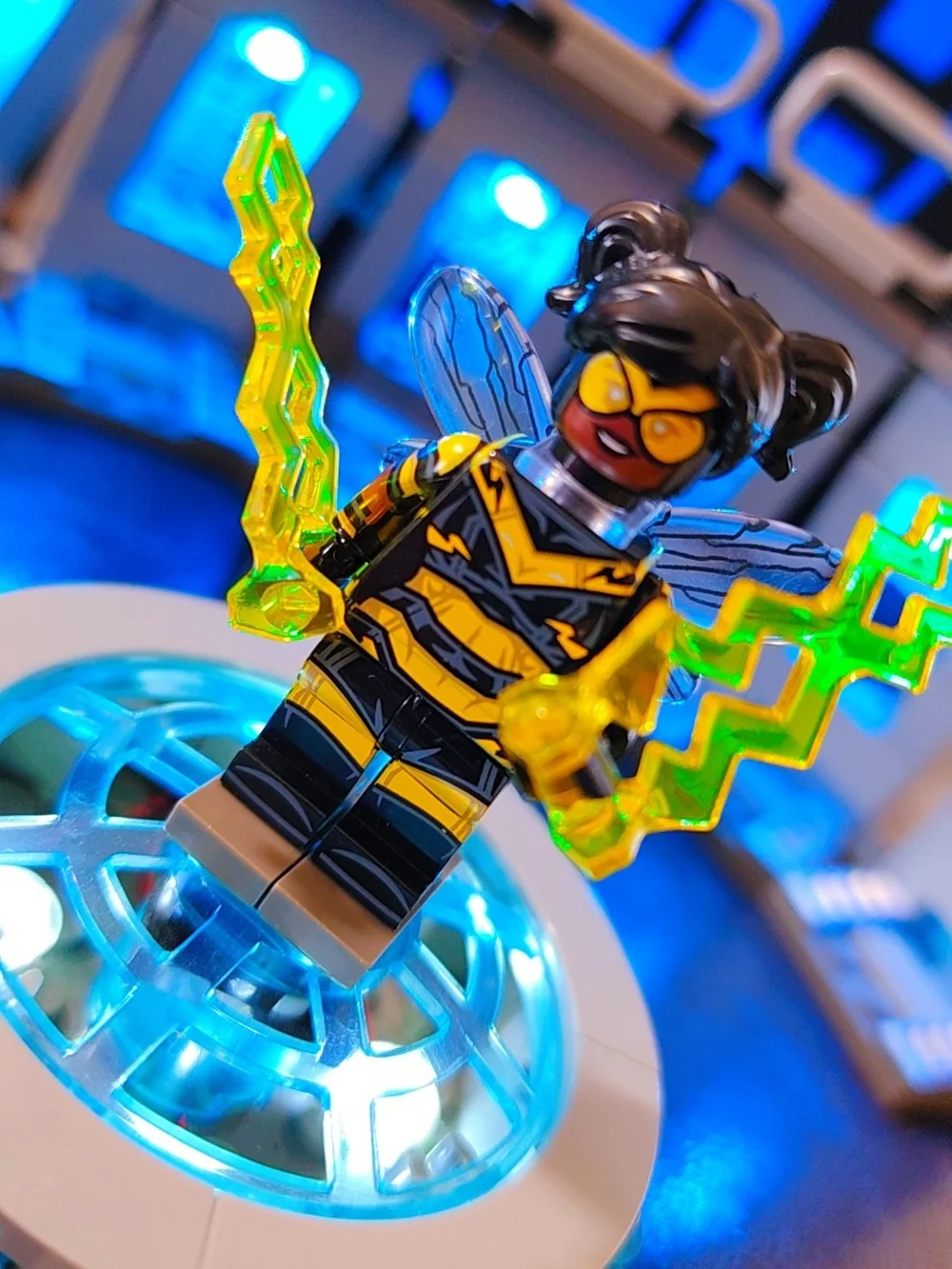 Bumblebee Teen Titans Minifgure Lego Compatible